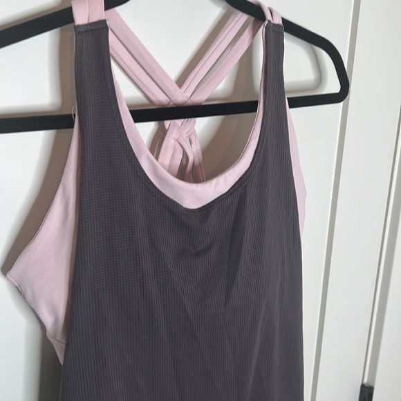 🛍️Fabletics cashel sports built in bra/swing tank M plum/pink - Picture 5 of 6